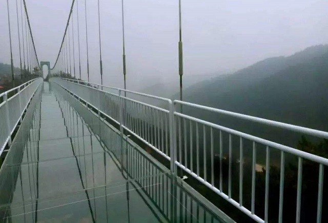 玻璃吊桥造价-设计施工费用的计算