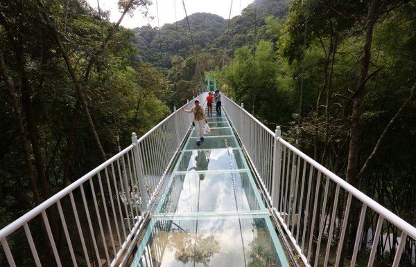仿木桥与玻璃吊桥构造简介